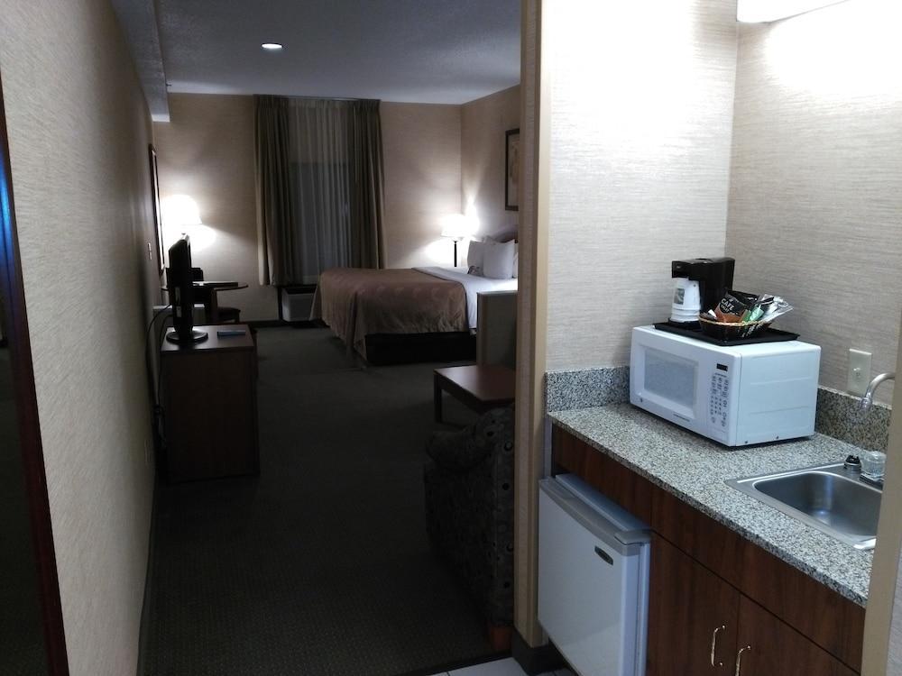 Quality Inn&Suites Benton - Draffenville Extérieur photo