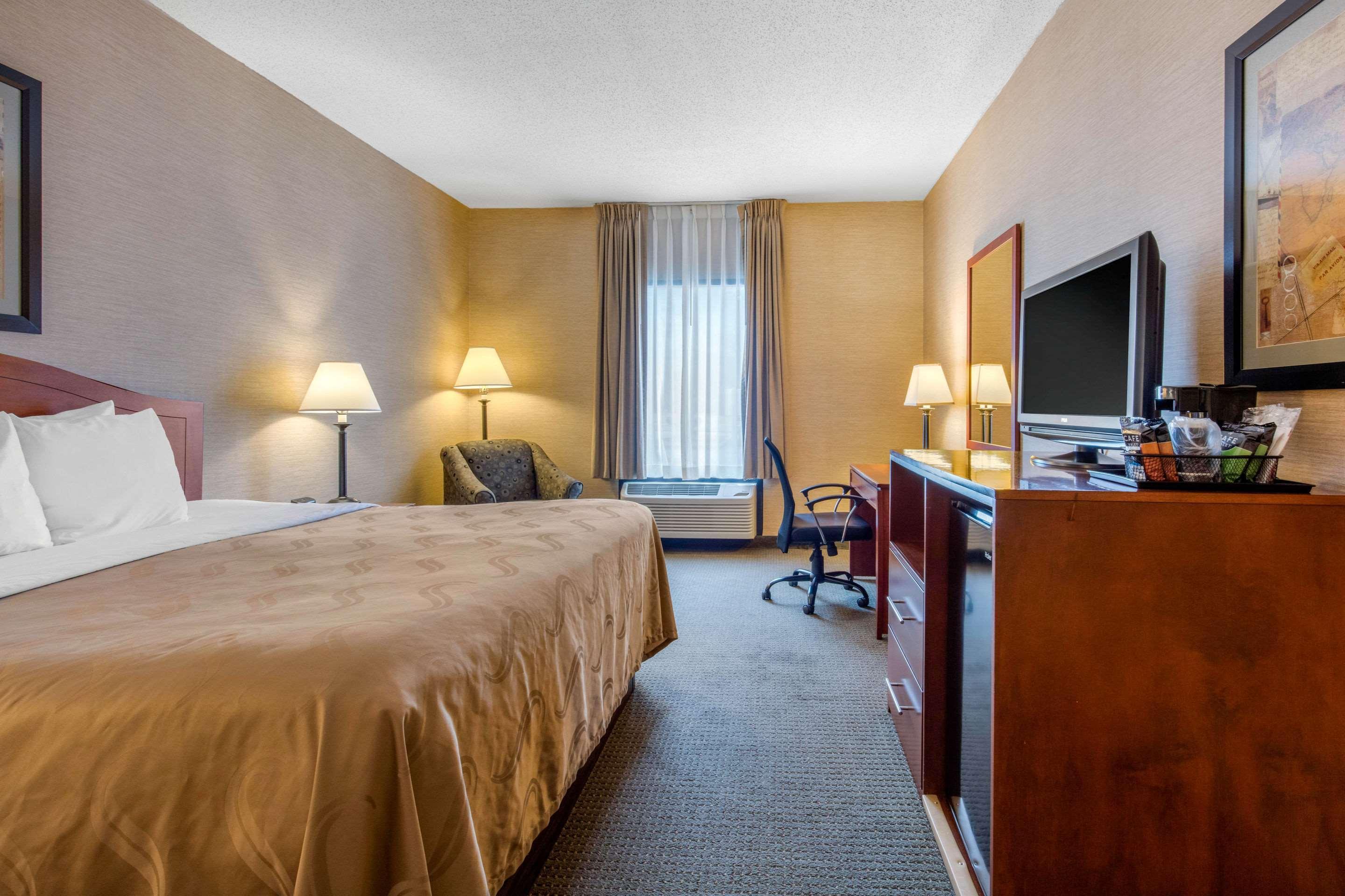 Quality Inn&Suites Benton - Draffenville Extérieur photo
