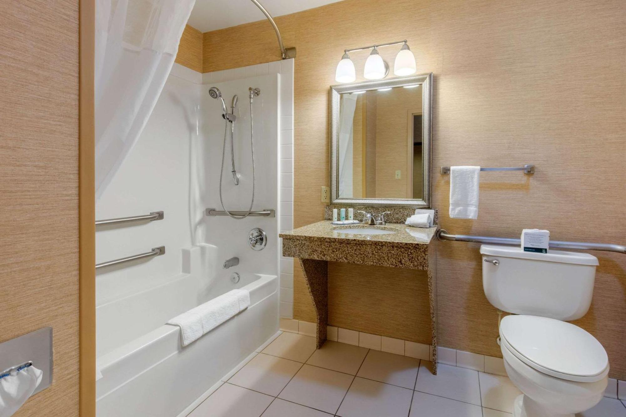 Quality Inn&Suites Benton - Draffenville Extérieur photo