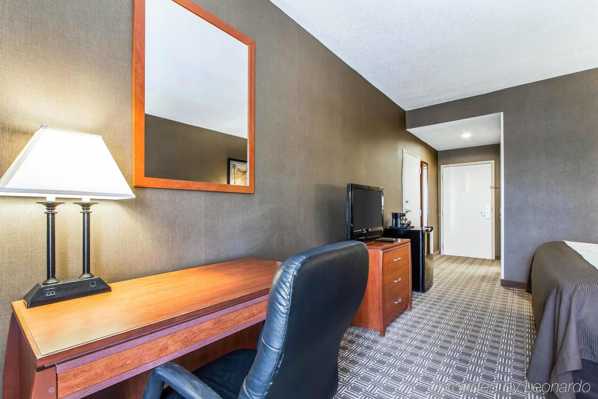 Quality Inn&Suites Benton - Draffenville Extérieur photo