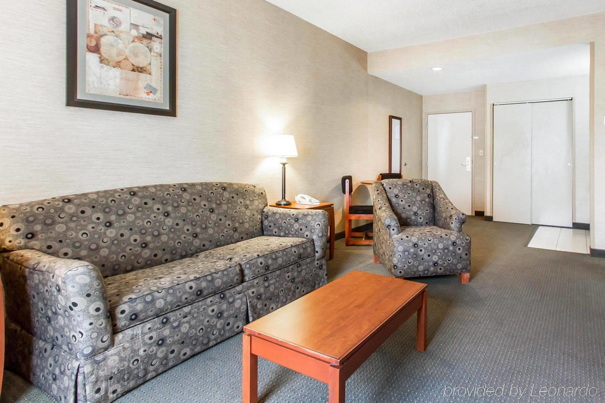 Quality Inn&Suites Benton - Draffenville Extérieur photo
